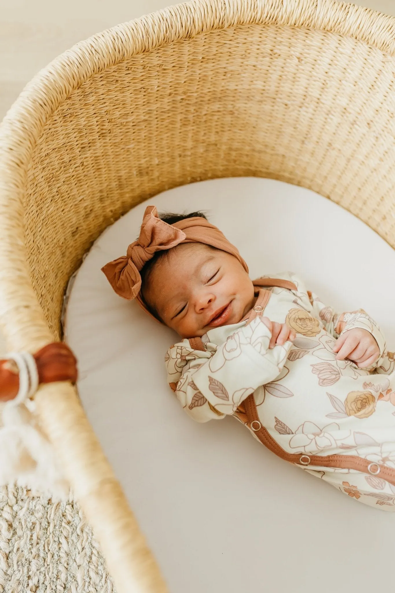 Newborn Knotted Gown - Ferra