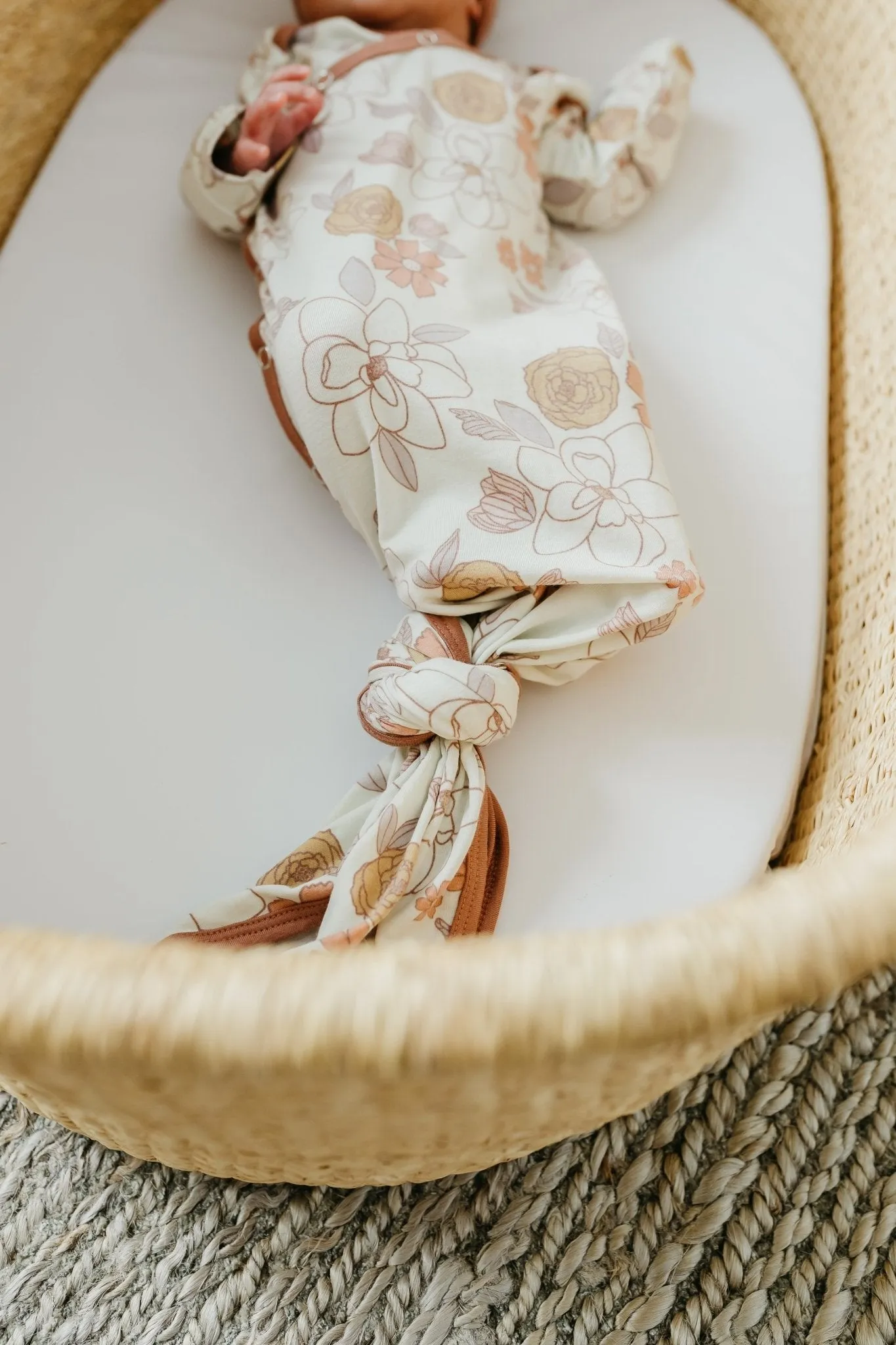 Newborn Knotted Gown - Ferra
