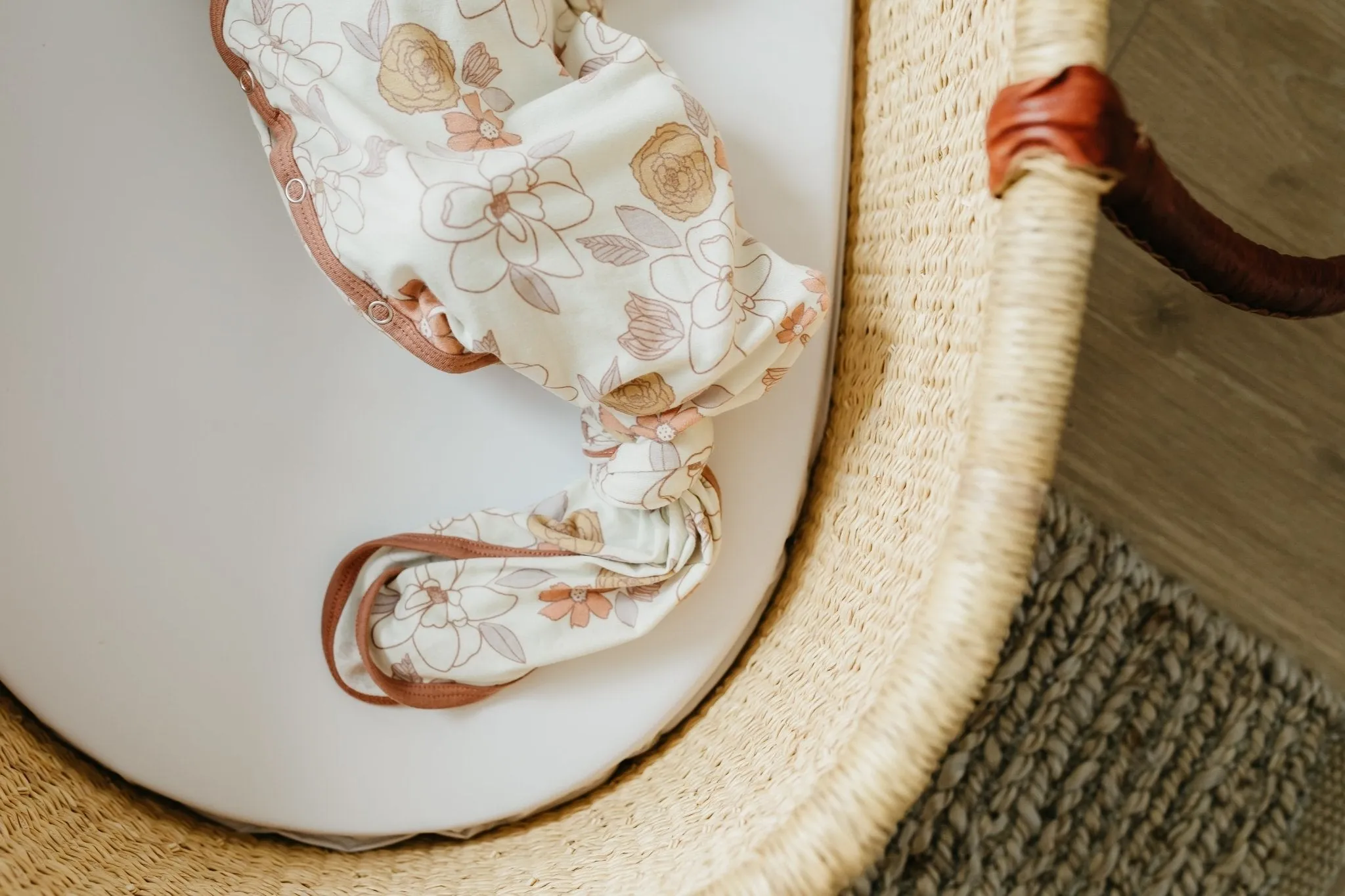 Newborn Knotted Gown - Ferra