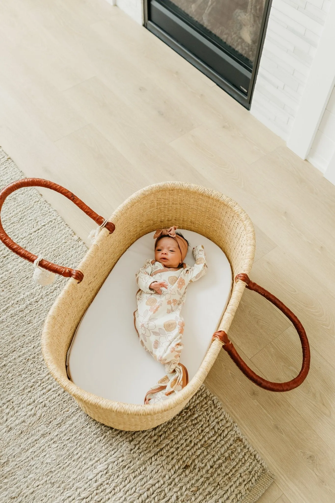 Newborn Knotted Gown - Ferra